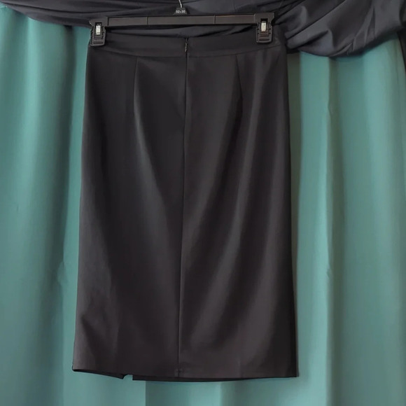 Grace Karen Skirt. Size Medium. NWT. - Picture 3 of 6